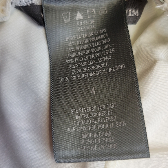 VINCE CAMUTO One Piece Swimsuit - Picture 4 of 7